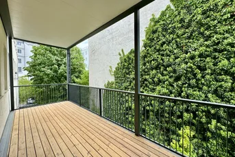 NEU! Sanierte 2-Zimmer Wohnung mit 17m² großem Balkon zu verkaufen!