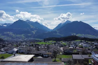 perfekt gelegenes Grundstück mit traumhaftem Bergpanorama