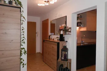 Wohnhighlight mit Top-Ausstattung – 4-Zimmer-Wohnung mit Balkon &amp; Einzelgarage!