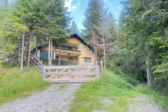 Neu saniertes 2-Familien Almhaus in ruhiger Lage