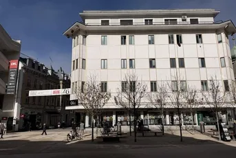 Exponierte Eckfläche mit maximaler Sichtbarkeit im Herzen der Innenstadt