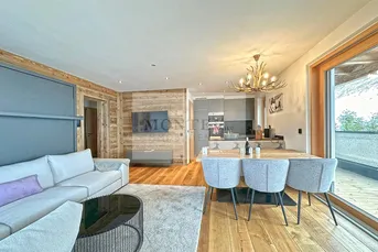 Alpenstyle und DesignSonnige Traumwohnung mit riesigen Außenflächen zur Touristischen Nutzung
