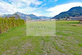Sonnengrundstück mit Blick zwischen Schwarzsee und Golfplatz- realisieren Sie Ihren Wohntraum