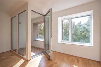 Bella Vista: Wohngenuss de luxe mit Parkblick und sonniger Loggia