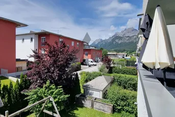 Moderne, sonnige Wohnung mit Bergblick