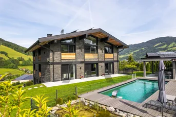 Freizeitwohnsitz: Exklusives Anwesen mit Skianbindung in Panoramalage