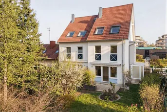 Geräumige Doppelhaushälfte mit Garten und Garage in 1130 Wien!
