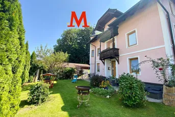 Charaktervolle Wohnung im historischen Haus mit 3 Garagen, Carport &amp; Partyraum