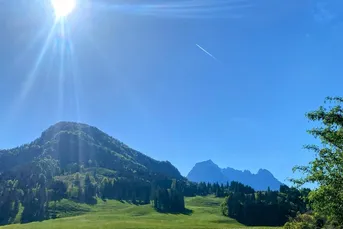 Landhaus mit exzellenter Aussicht und 4 Wohneinheiten