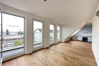 Dachgeschoss mit Balkon bei U2 / Top 14 - Wärmepumpe