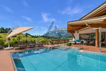 Kaiserblick - sonnige Hanglage - Pool - Pistennähe: Großzügige Landhausvilla in Bestlage