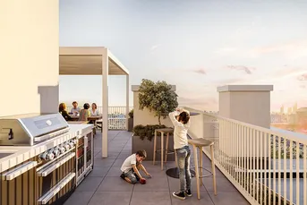 Romantische „Turm-Wohnung“ mit zwei Balkonen, vier Zimmern und Balkon-Kraftwerk 