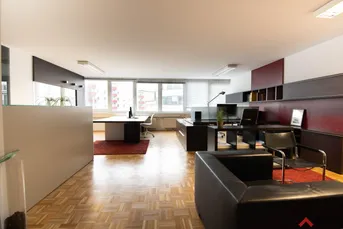 Kompaktes Büro in Linz-Urfahr