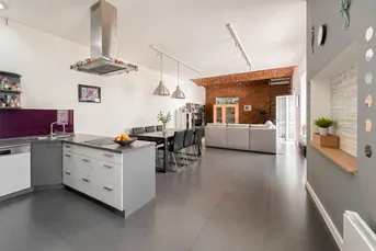 Besonderes Hofgebäude mit ca. 92 m² und exklusiver Hoffläche