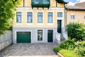Fernblick, Eigengarten &amp; Raumvielfalt – Erstklassiges Wohnen mit besonderem Flair in Mauer