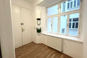 Altbaucharme: sanierte 2-Zimmer-Wohnung mit Potenzial in beliebter Wohngegend