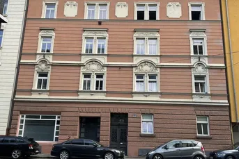 (Provisionsfrei!) Wunderschöne 3-Zimmer Altbauwohnung mit sonnigem Südbalkon und Flair