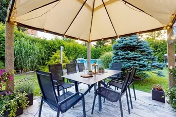 Hausgefühl in Viktring: 4-Zimmer-Wohnung mit ca. 450 m² Eigengarten, eigenem Pool &amp; Tiefgarage inklusive