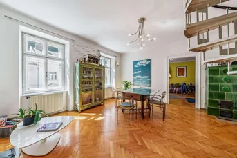 RENOVIERUNGSBEDÜRFTIGE ALTSTADT-MAISONETTE-WOHNUNG IN SCHALLMOOS