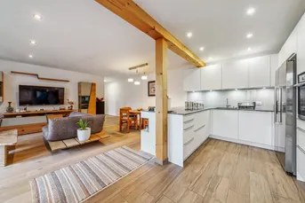 STUFENLOS, ZENTRAL, NEUWERTIG: 4-ZIMMER-WOHNUNG MIT 129,66 M² IM ZENTRUM VON OBERNDORF