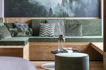 Chalet Picea - Mit den Gipfeln auf Augenhöhe - vom Pool auf die Piste (Kaufpreis zzgl. 20% USt.)