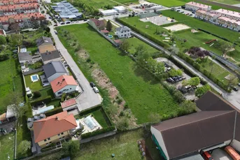 Mehrfach Bebaubar, kein Bauzwang, 700 qm Grundstücksfläche in Gänserndorf-Stadt, nähe Kindergarten!