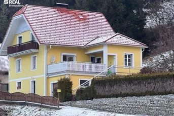 Einfamilienhaus mit großem Grundstück und Doppelgarage in Kalwang