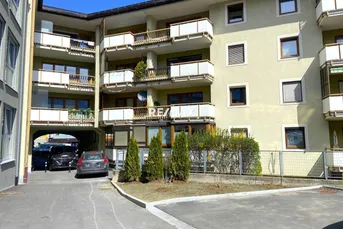Eigentumswohnung mit Loggia, inkl. Tiefgaragenplatz