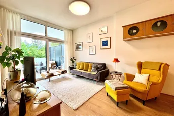 Hugerburg: Loftartige Designerwohnung mit Terrasse und Tiefgaragenstellplatz