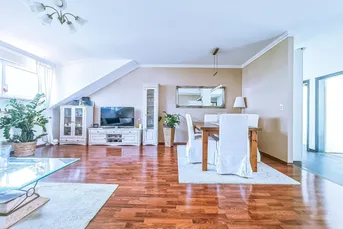 Exklusives Wohnen über den Dächern von Zirl – mit sonnigem Balkon und Garagenbox!