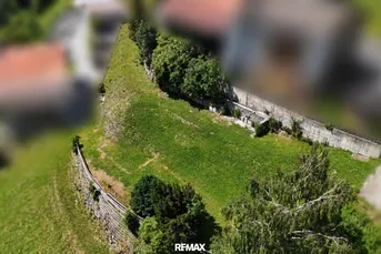 Exklusives Baugrundstück in Strengen – Seltene Gelegenheit im Tiroler Alpenraum!