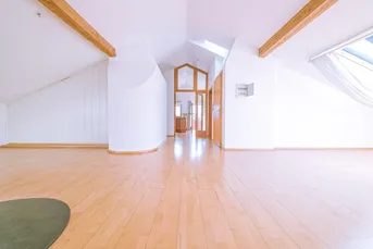 Großzügiger Wohntraum in Thaur: 144 m² Wohnjuwel mit Balkon &amp; Innsbruck-Nähe