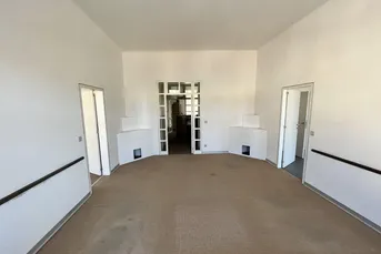 Büro/ Praxis nach Wunsch saniert!