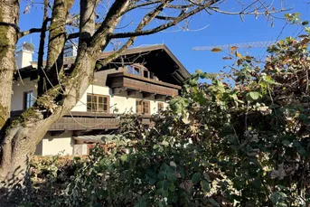 FREIZEITWOHNSITZ Zentrale Dachgeschosswohnung mit Streifblick und Ski in/ Ski out