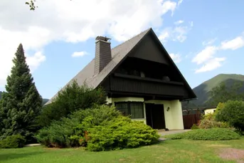 Ansprechendes Landhaus in Puchberg am Schneeberg mit großem, gepflegten Garten!