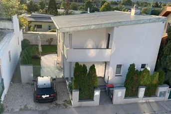 **TOP MODERNES EINFAMILIENHAUS * WFL 180m² * Wohn-Essbereich 70m² * 6 Zimmer**Badner Bahn Station ist 800 Meter enternt
