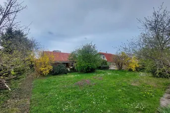 + Immobilien-Juwel mit 416 m² Eklw-Eigengrund am Laaer Berg: Ganzjahres-Nutzung ++