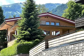 Freizeitwohnsitz in Bestlage – Architektonisches Juwel in Kitzbühel