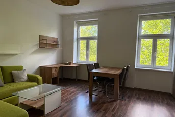 Kleines Juwel am Mexikoplatz – 1-Zimmer-Wohnung mit Ausblick zum Verlieben