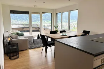 Hochwertige 3-Zimmer Penthousewohnung mit großzügiger Terrasse, inkl. Einbauküche und separatem Hobbyraum!