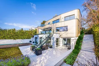 EXQUISITE HIGH-TECH FAMILY VILLA! POOL, LIFT &amp; GARAGE