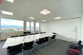 Großzügige &amp; helle Büroflächen mit guter Infrastruktur - herrliche Aussicht