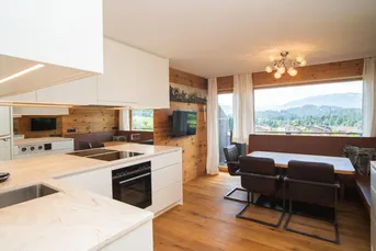 Moderne Dachgeschosswohnung mit Freizeitwohnsitz (06442)