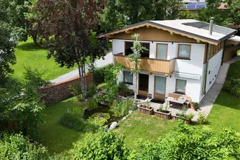 Modernes Einfamilienhaus mit Steinbergblick (06441)