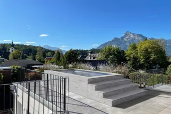 255m² Penthouse auf einer Ebene mit großen Panoramaterrassen in Morzg