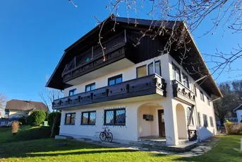 Großzügige 3 Zimmer Wohnung mit Seeblick