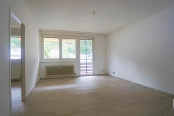 Entzückende 2 Zimmer Wohnung mit großer Loggia