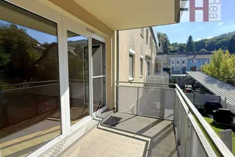 Schöne 3-Zimmer Wohnung mit Balkon und 2 Parkplätzen in Purkersdorf, Kernzone Wien!