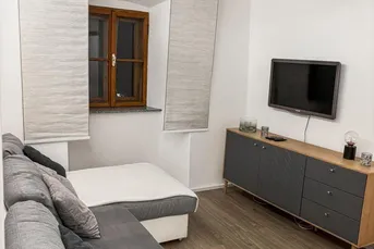 "Charmante Altbauwohnung im neuen Glanz!"
