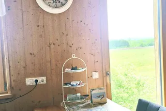Modernes und effizientes Zuhause mit Holzcharme